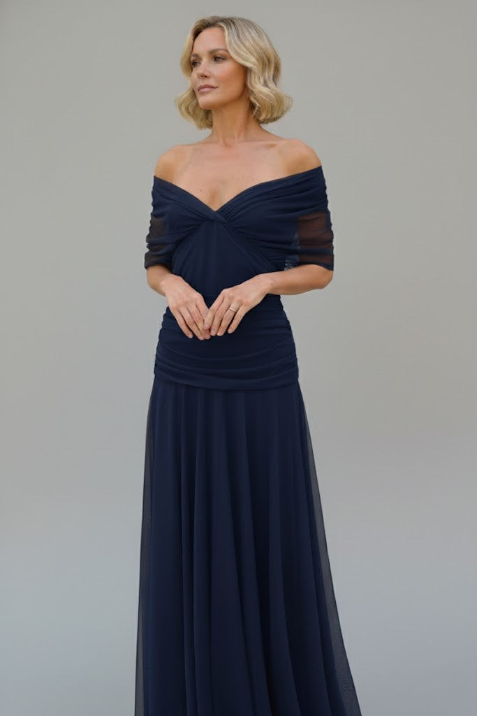 Elva | Timeless Off-Shoulder Maxi Dress