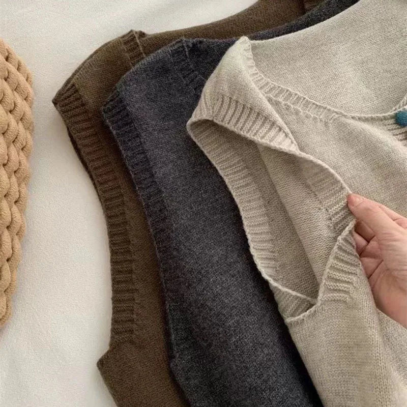 Margot | Color-Button Knit Vest